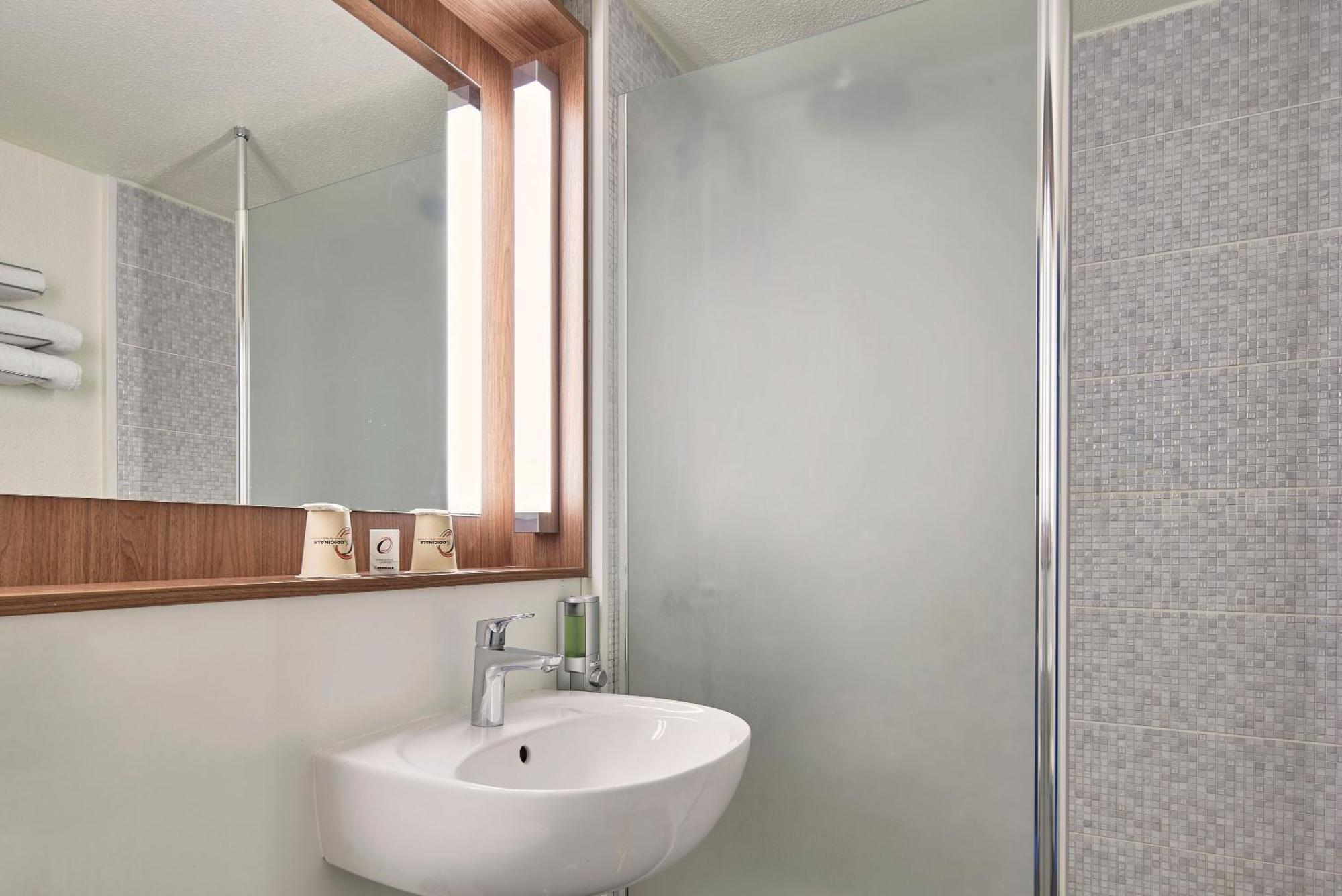 The Originals City Hotel La Verriere-Yvelines מראה חיצוני תמונה